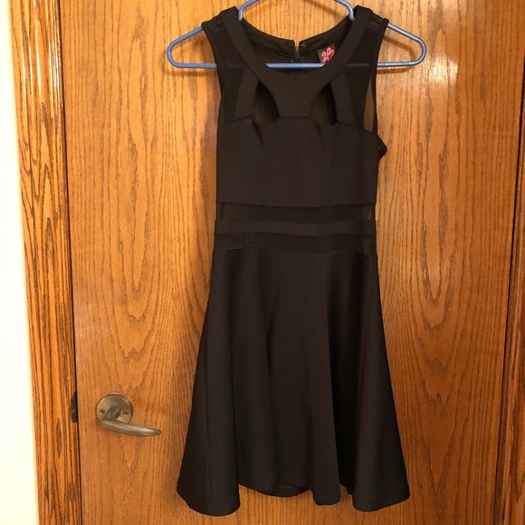 2B Bebe Dress - Picture 7 of 7